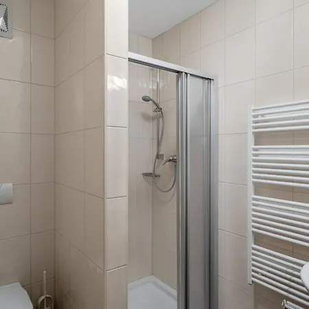 Pflaume By Interhome בקתה באד גסטיין